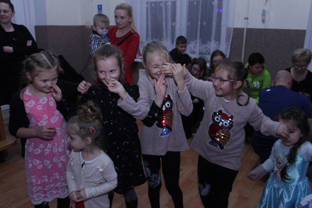 Sanie ze Świętym Mikołajem już zajechały do gminy Kunice