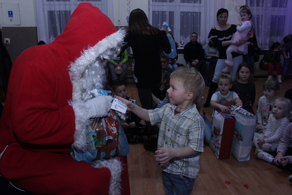 Sanie ze Świętym Mikołajem już zajechały do gminy Kunice