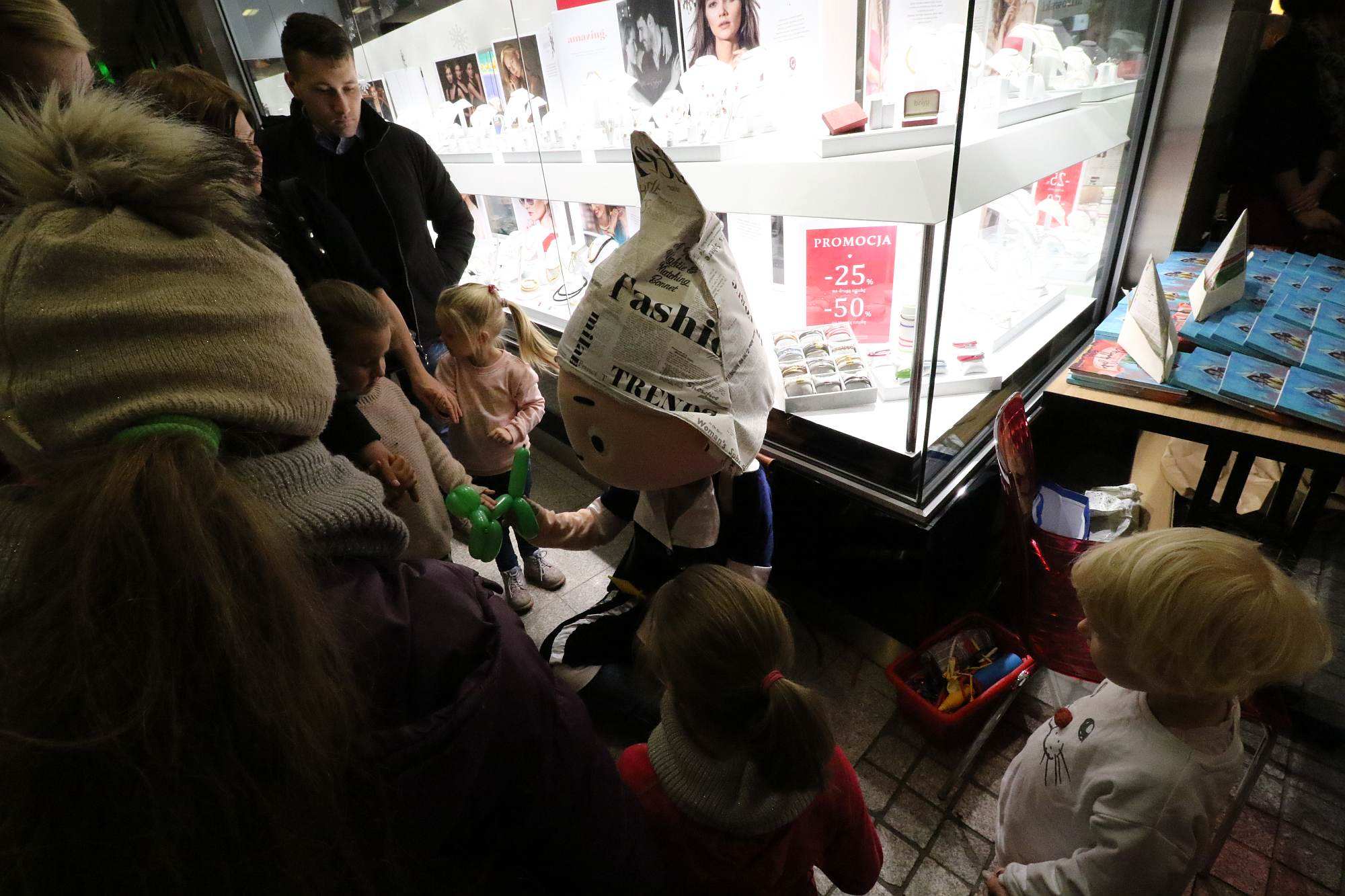 Było słodko, było wesoło - dzieci opanowały Galerię Piastów