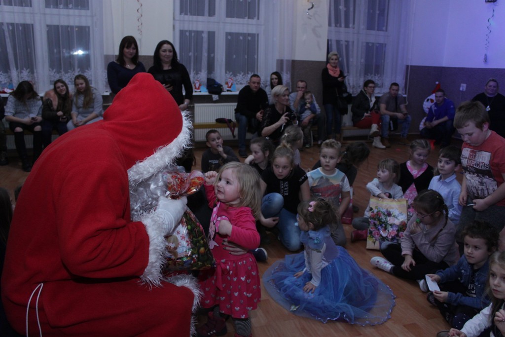 Sanie ze Świętym Mikołajem już zajechały do gminy Kunice