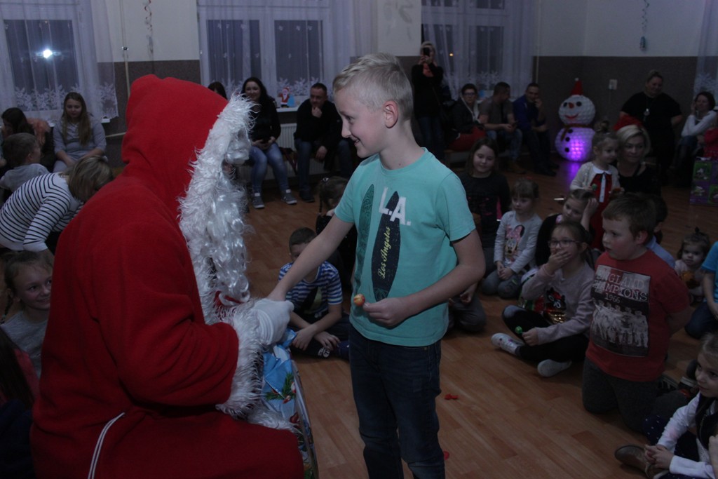 Sanie ze Świętym Mikołajem już zajechały do gminy Kunice