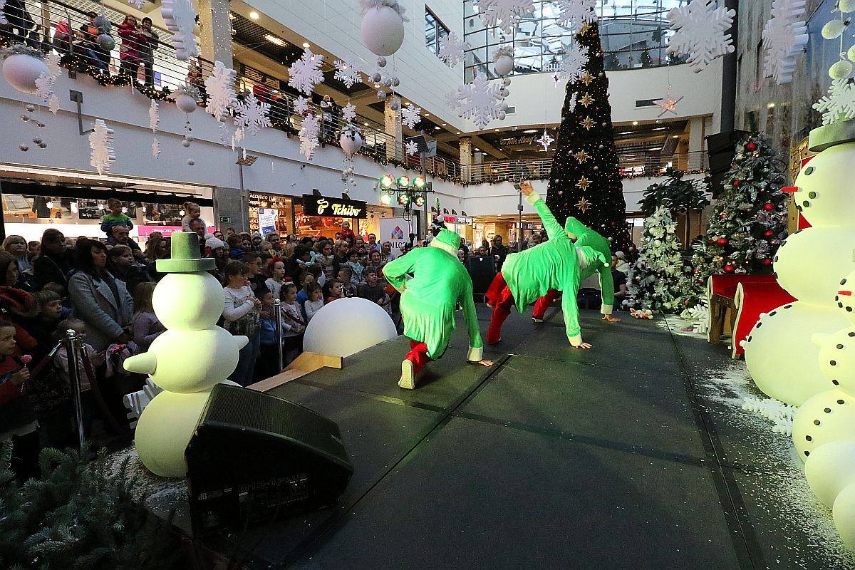 Było słodko, było wesoło - dzieci opanowały Galerię Piastów