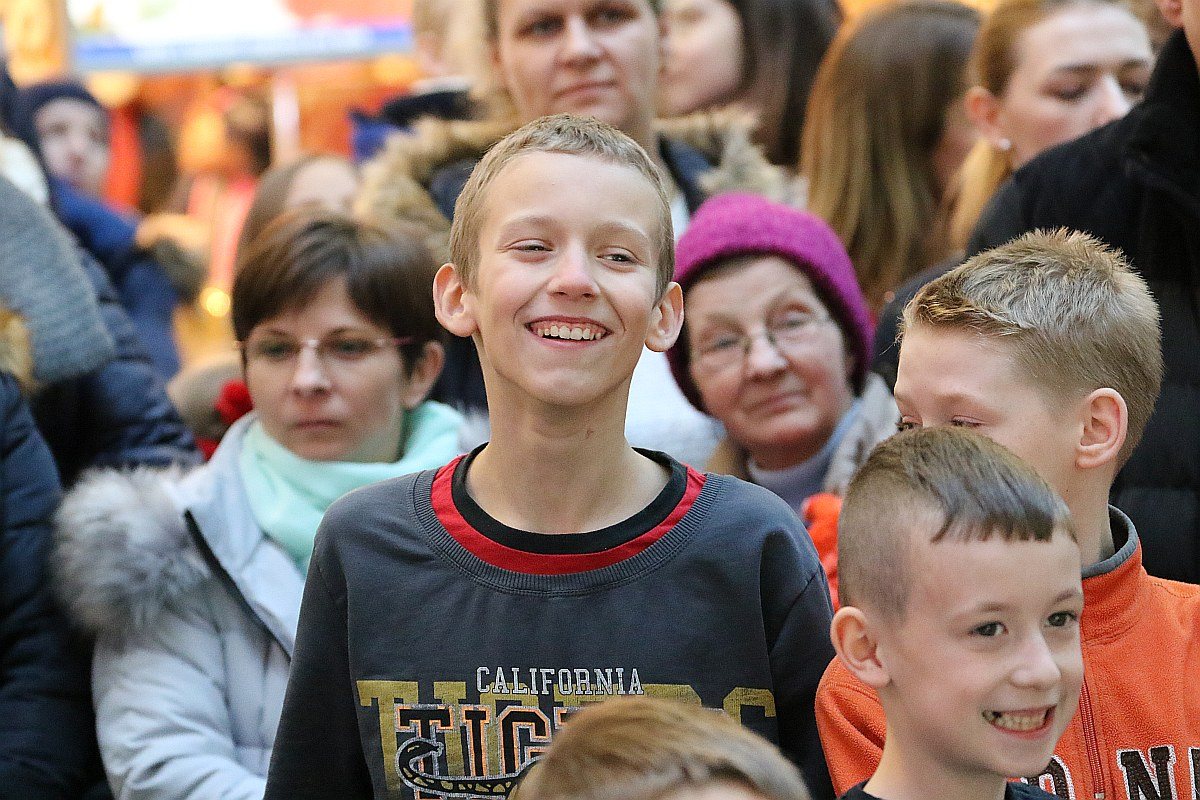 Było słodko, było wesoło - dzieci opanowały Galerię Piastów