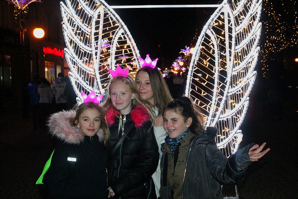Iluminacje w mieście rozbłysły to znak, że święta już blisko