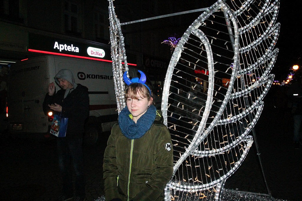Iluminacje w mieście rozbłysły to znak, że święta już blisko