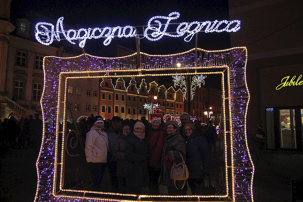Iluminacje w mieście rozbłysły to znak, że święta już blisko