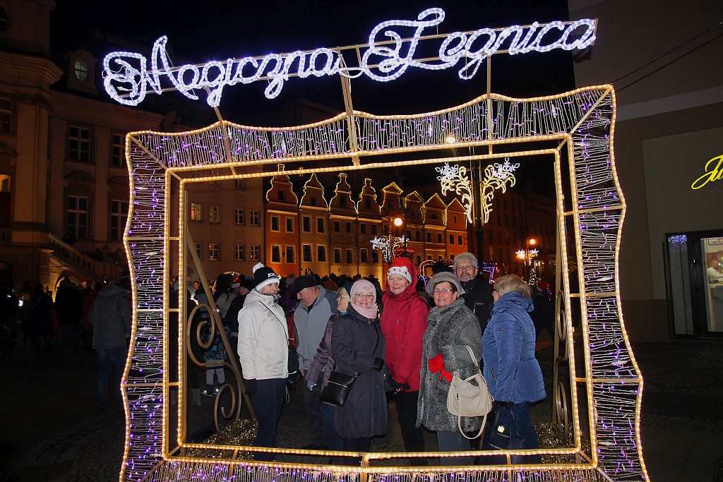 Iluminacje w mieście rozbłysły to znak, że święta już blisko