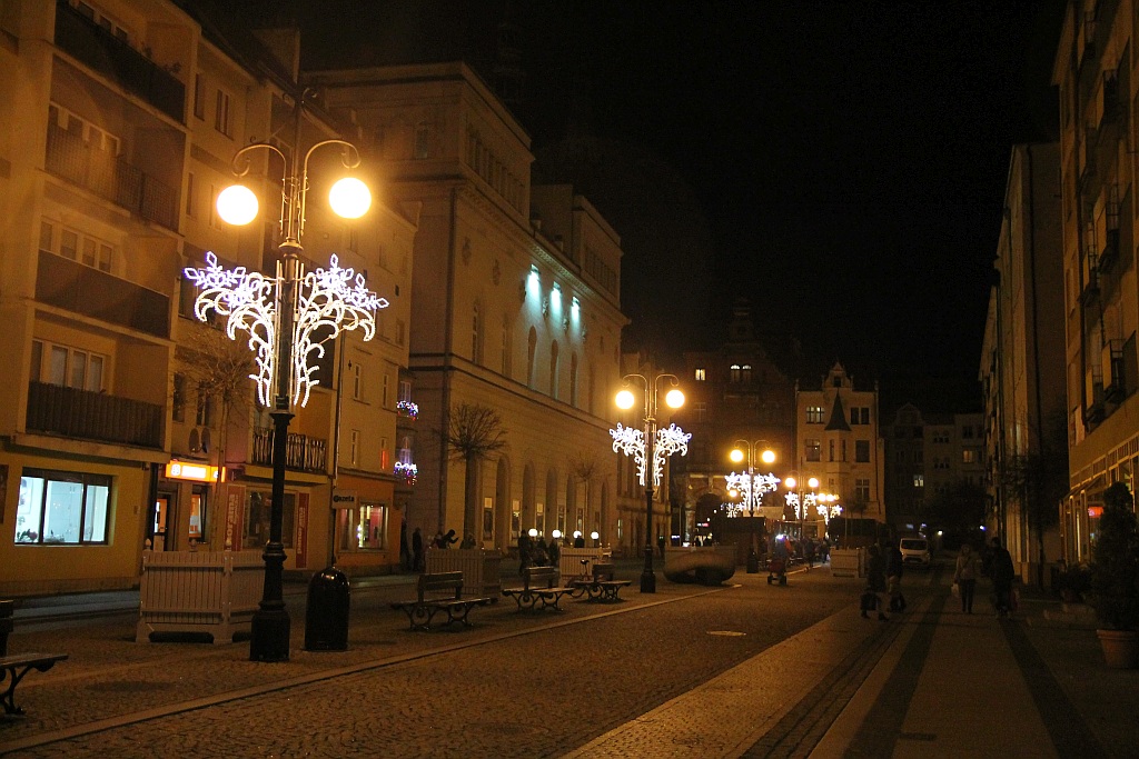 Iluminacje w mieście rozbłysły to znak, że święta już blisko