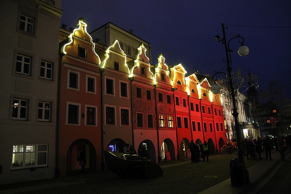 Iluminacje w mieście rozbłysły to znak, że święta już blisko