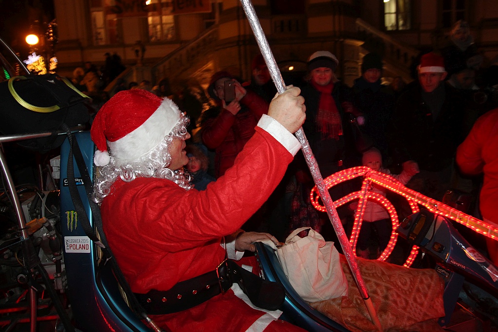 Iluminacje w mieście rozbłysły to znak, że święta już blisko