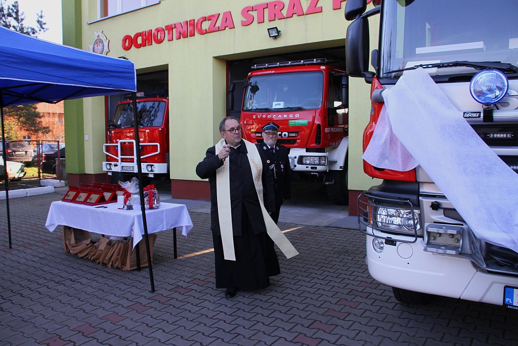 Nowy ciężki wóz bojowy Scania dla prochowickich strażaków