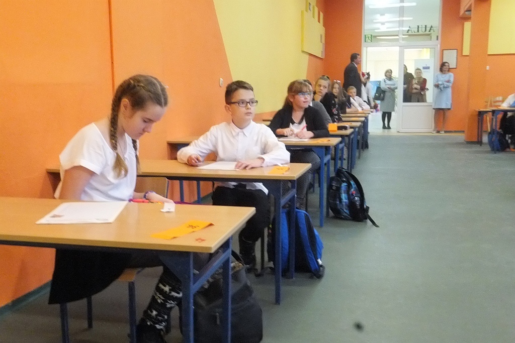 W Szkole Podstawowej nr 16 odbyło się Dyktando Legnickie