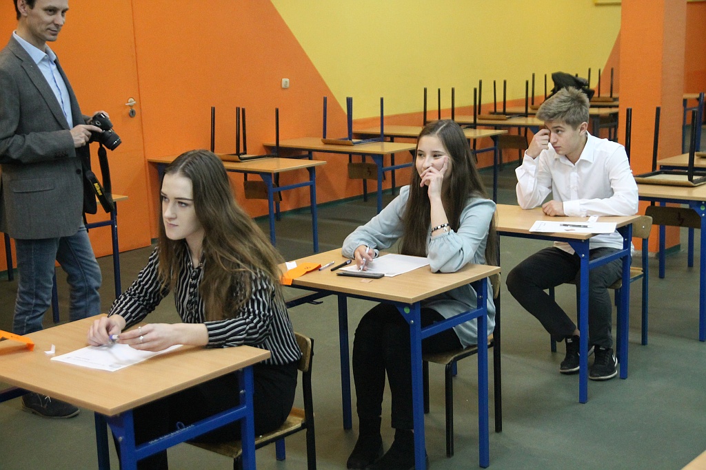 W Szkole Podstawowej nr 16 odbyło się Dyktando Legnickie
