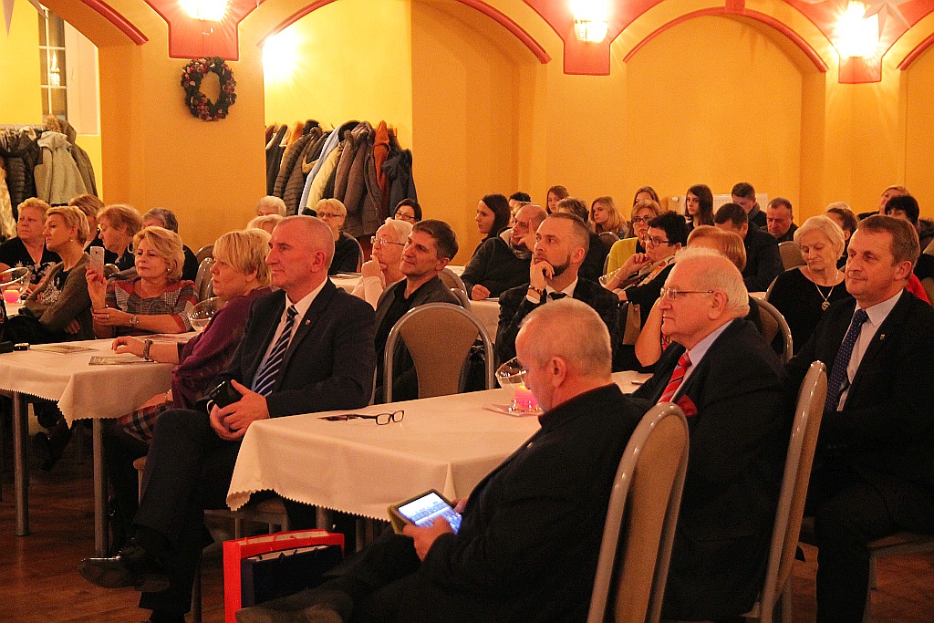 Anna Jurksztowicz i Krzesimir Dębski w Legnickim Polu