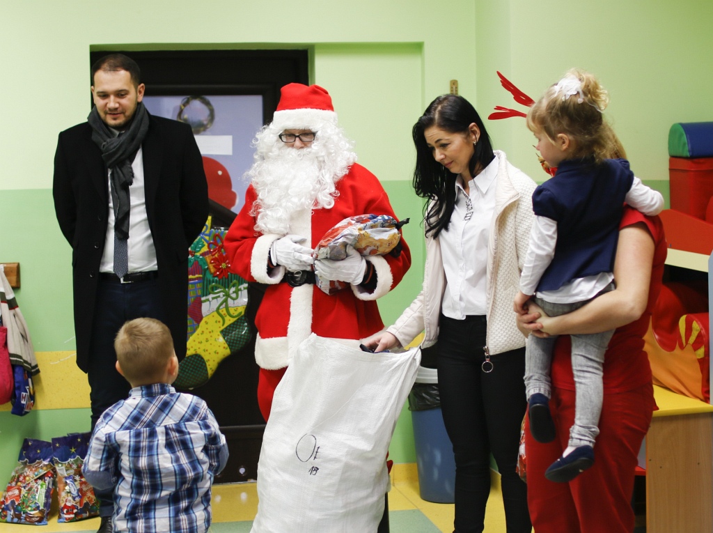 Dzieci z gminy Miłkowice gościły u siebie Świętego Mikołaja