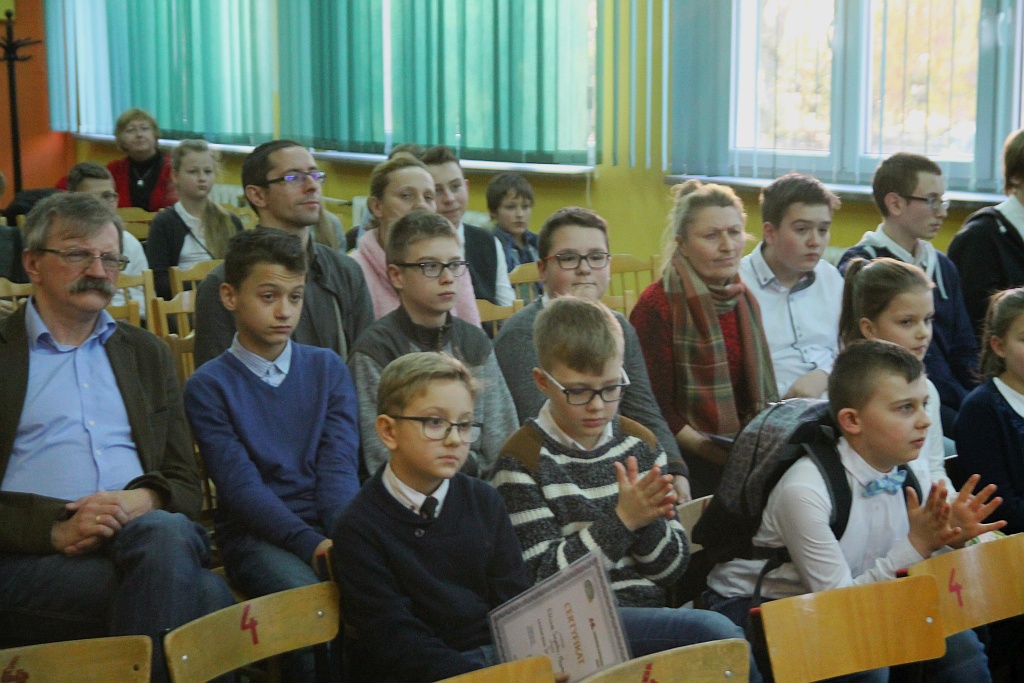 W Szkole Podstawowej nr 16 odbyło się Dyktando Legnickie