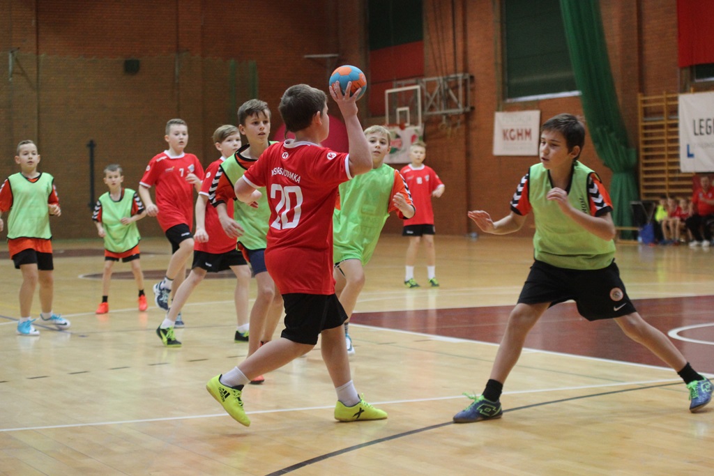 Handballowe Mikołajki na Piekarach. Wszyscy zdobyli złote medale