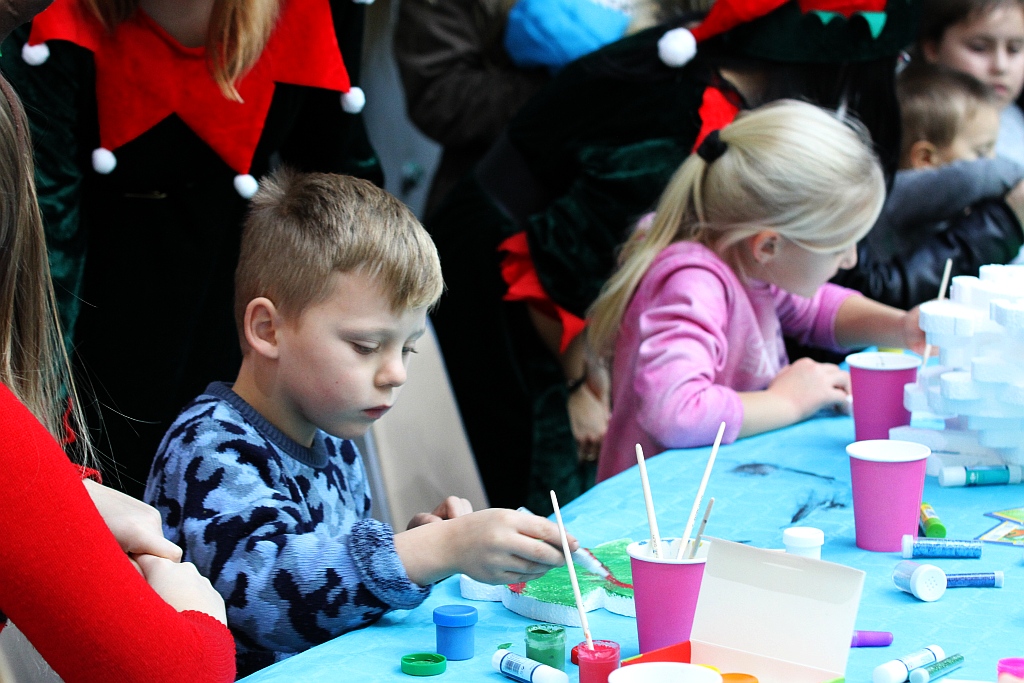 Święty Mikołaj odwiedził najmłodszych w Parku Play City