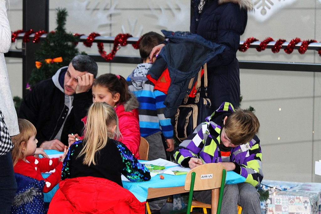 Święty Mikołaj odwiedził najmłodszych w Parku Play City