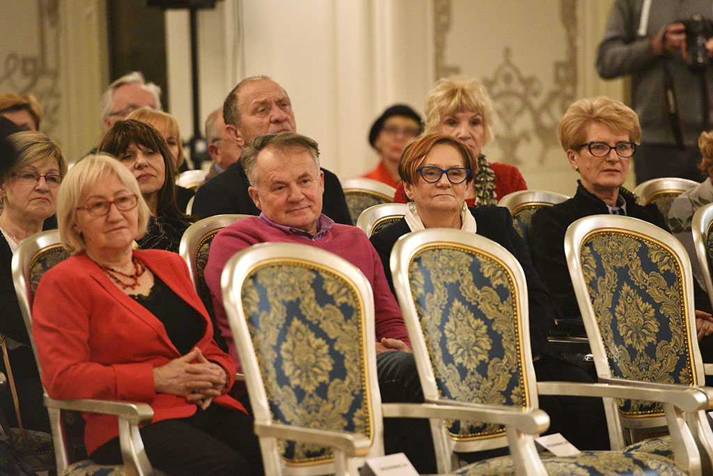 Kolędy i pastorałki ze świata zabrzmiały w Sali Królewskiej