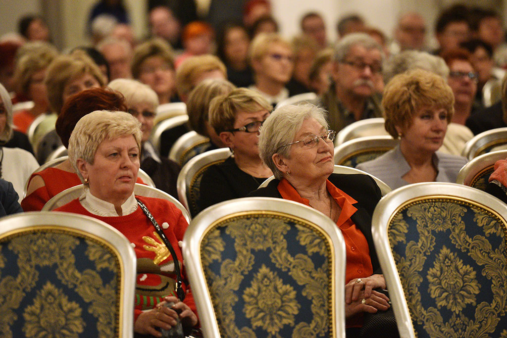 Kolędy i pastorałki ze świata zabrzmiały w Sali Królewskiej