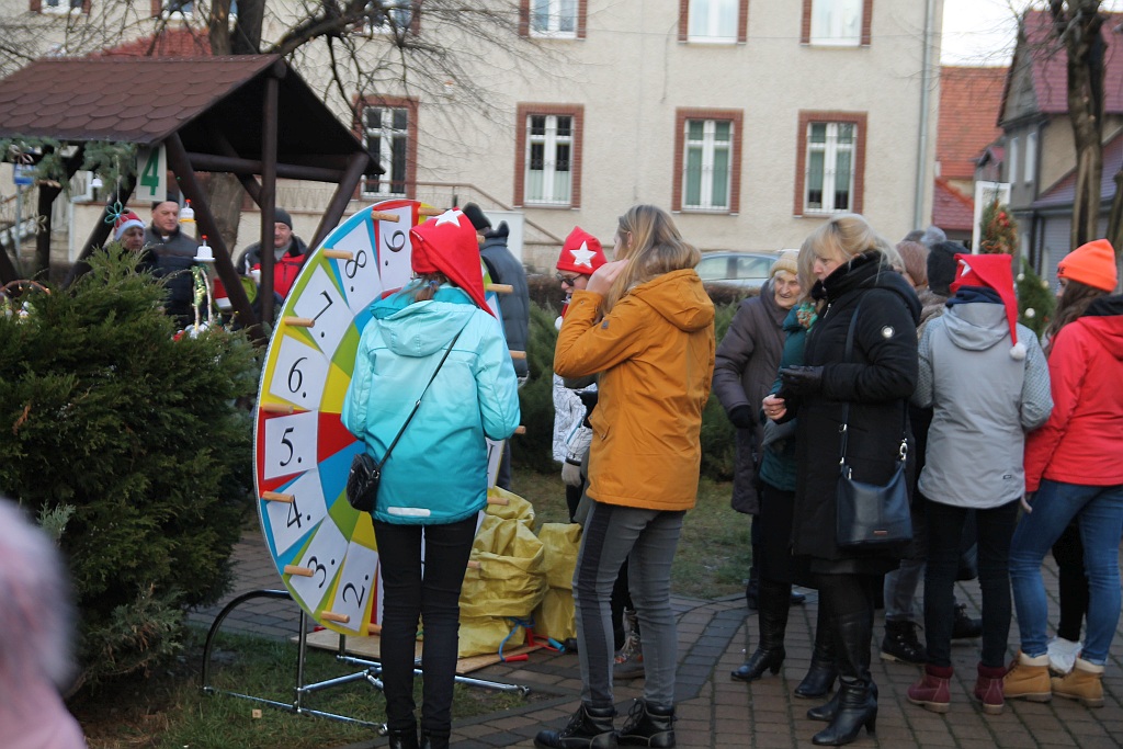Prawdziwe tłumy na Jarmarku Bożonarodzeniowym w Kunicach
