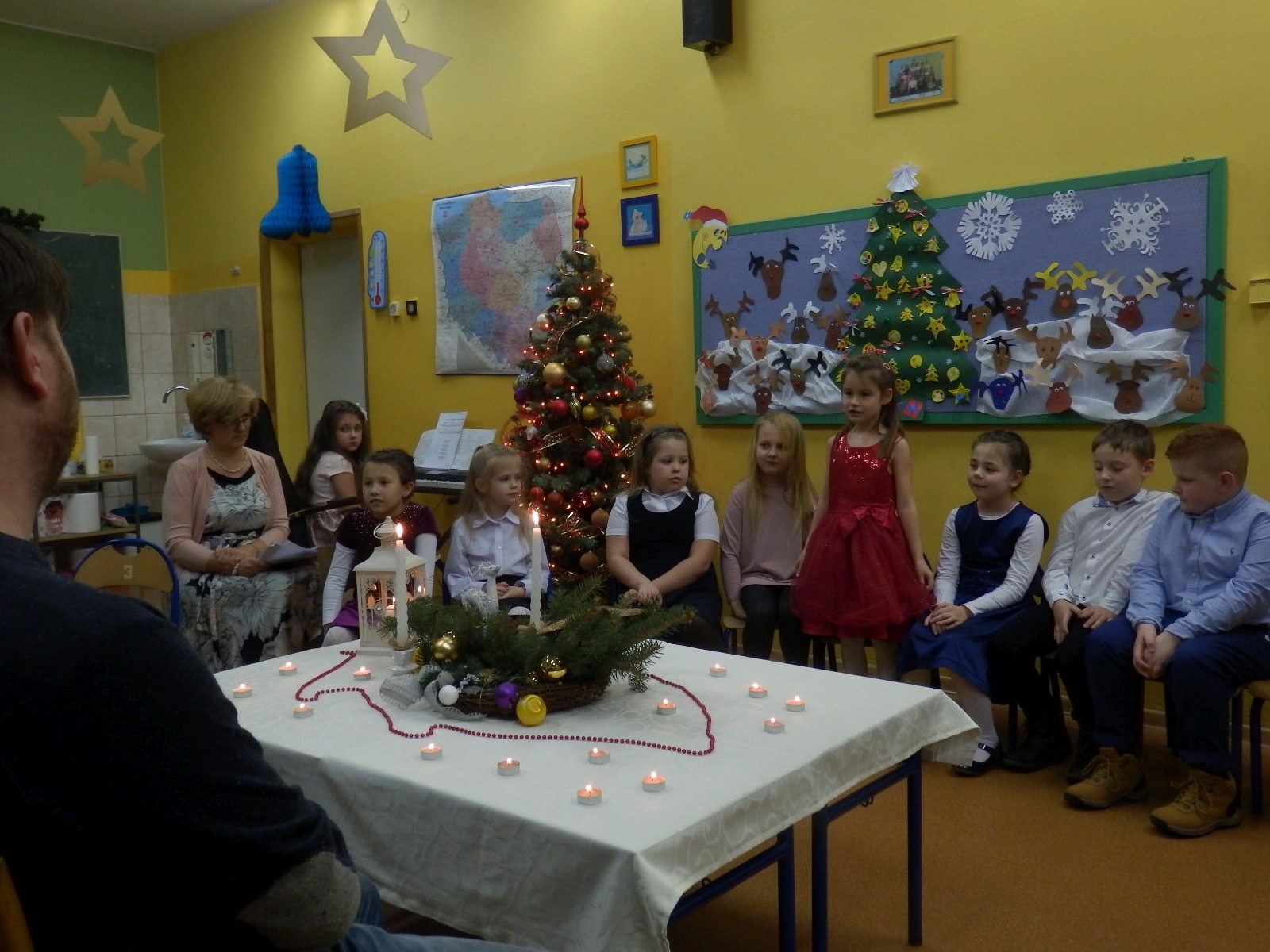 Spotkanie wigilijne uczniów kalsy 1b ze Szkoły Podstawowej nr 16
