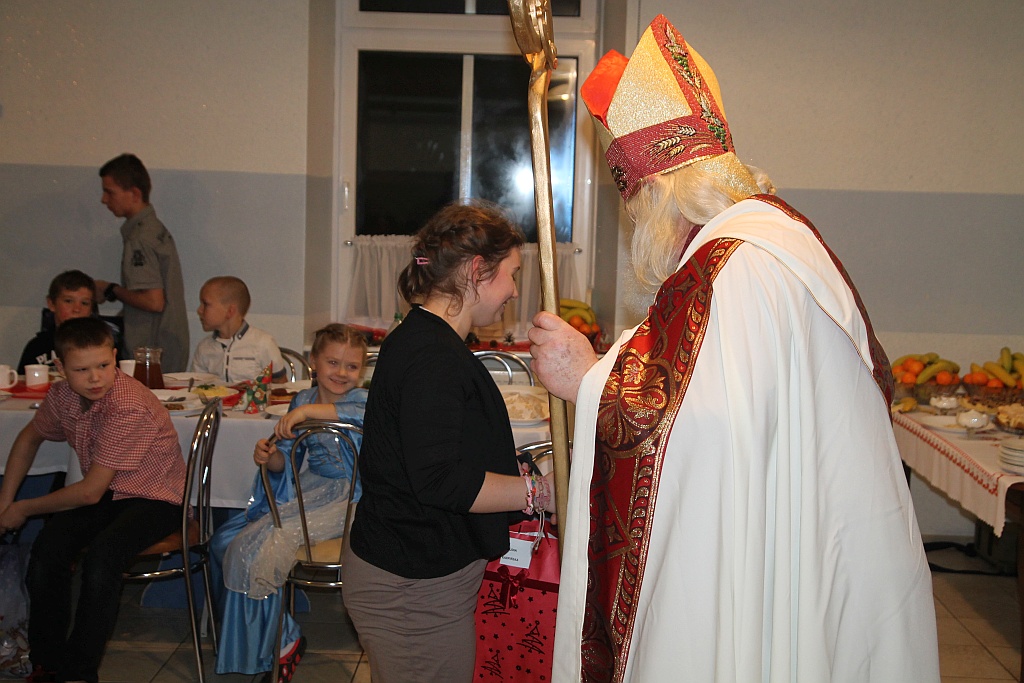 Mikołaj obdarował dzieci z Domu Dziecka przy ul. Słubickiej