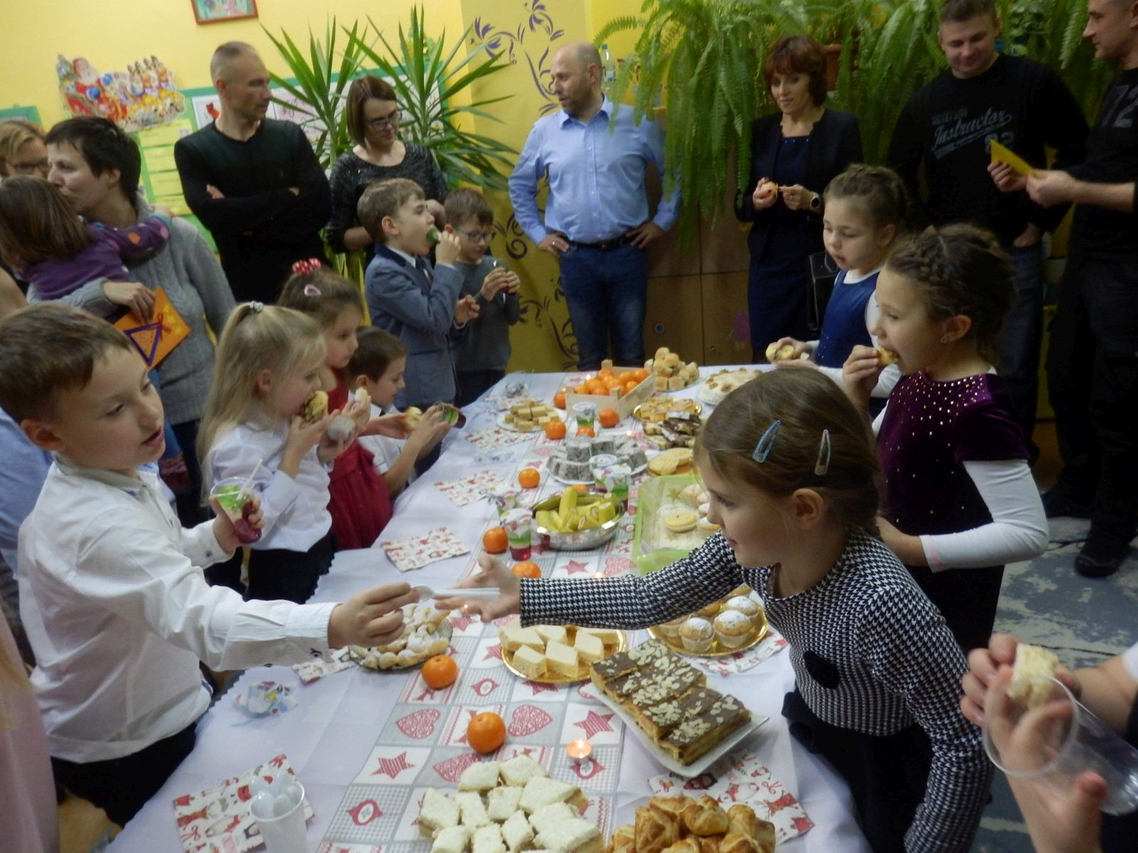 Spotkanie wigilijne uczniów kalsy 1b ze Szkoły Podstawowej nr 16