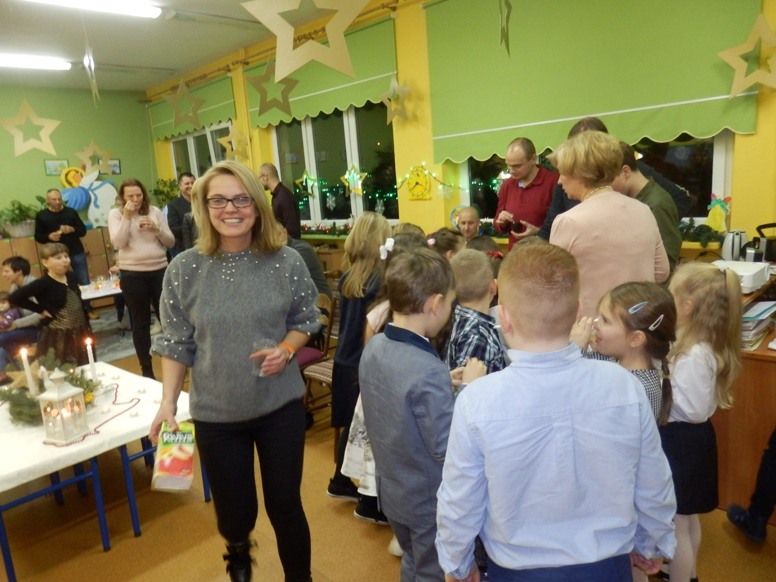 Spotkanie wigilijne uczniów kalsy 1b ze Szkoły Podstawowej nr 16