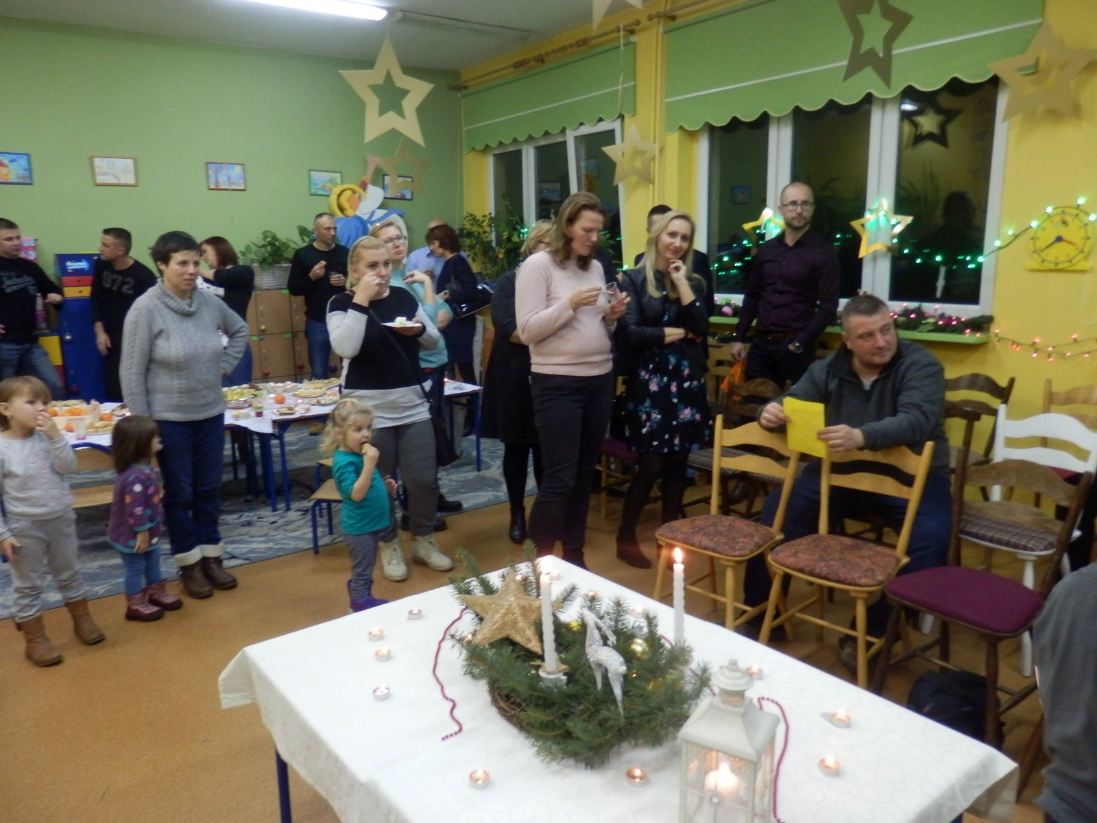 Spotkanie wigilijne uczniów kalsy 1b ze Szkoły Podstawowej nr 16