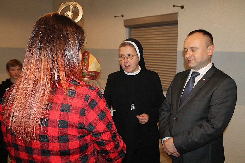 Mikołaj obdarował dzieci z Domu Dziecka przy ul. Słubickiej