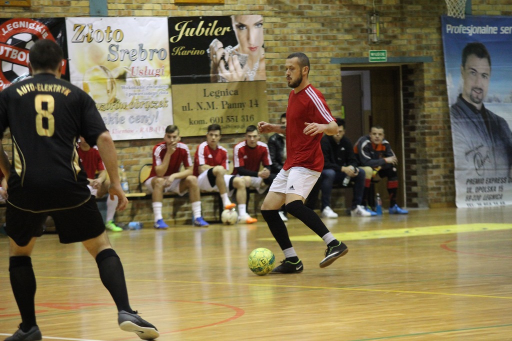 1. LLH: Auto-Elektryk z kompletem punktów na prowadzeniu