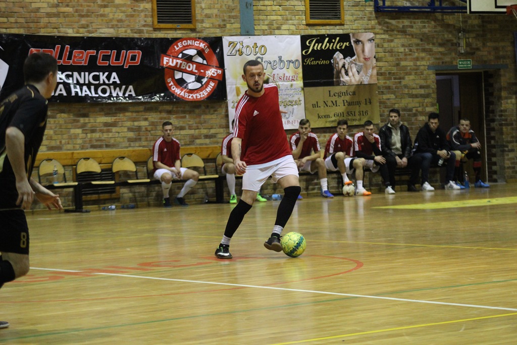 1. LLH: Auto-Elektryk z kompletem punktów na prowadzeniu