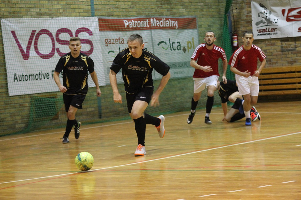 1. LLH: Auto-Elektryk z kompletem punktów na prowadzeniu