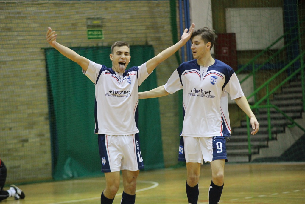 2. LLH: Flashnet Internet został niespodziewanym liderem