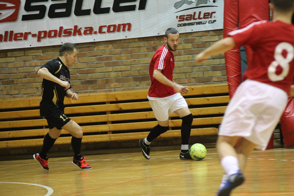 1. LLH: Auto-Elektryk z kompletem punktów na prowadzeniu