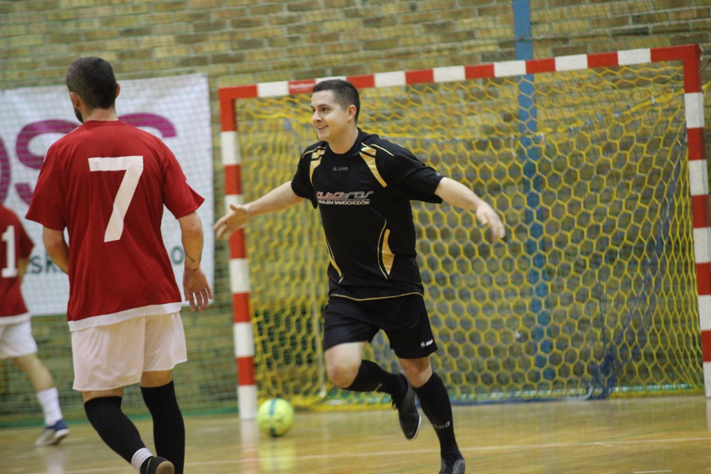 1. LLH: Auto-Elektryk z kompletem punktów na prowadzeniu