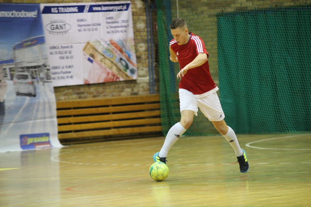 1. LLH: Auto-Elektryk z kompletem punktów na prowadzeniu