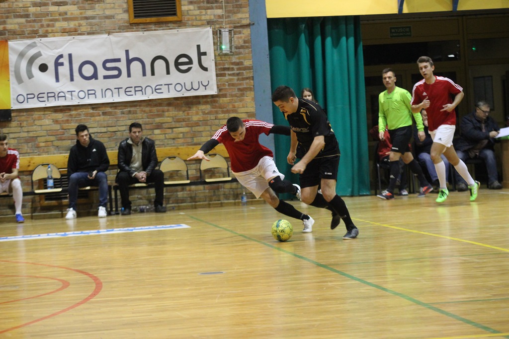 1. LLH: Auto-Elektryk z kompletem punktów na prowadzeniu