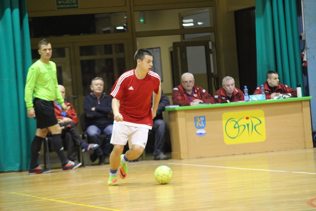 1. LLH: Auto-Elektryk z kompletem punktów na prowadzeniu