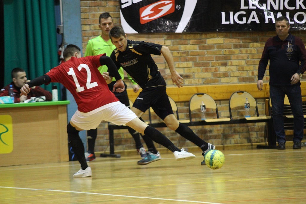 1. LLH: Auto-Elektryk z kompletem punktów na prowadzeniu