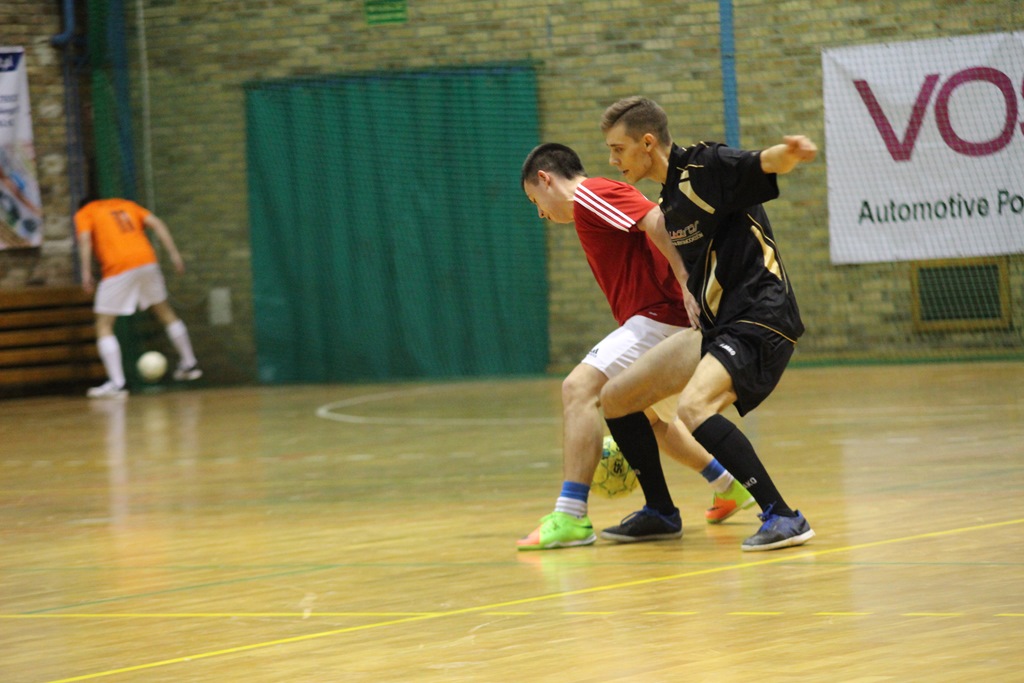 1. LLH: Auto-Elektryk z kompletem punktów na prowadzeniu