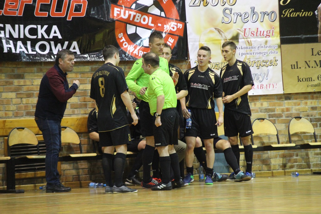 1. LLH: Auto-Elektryk z kompletem punktów na prowadzeniu