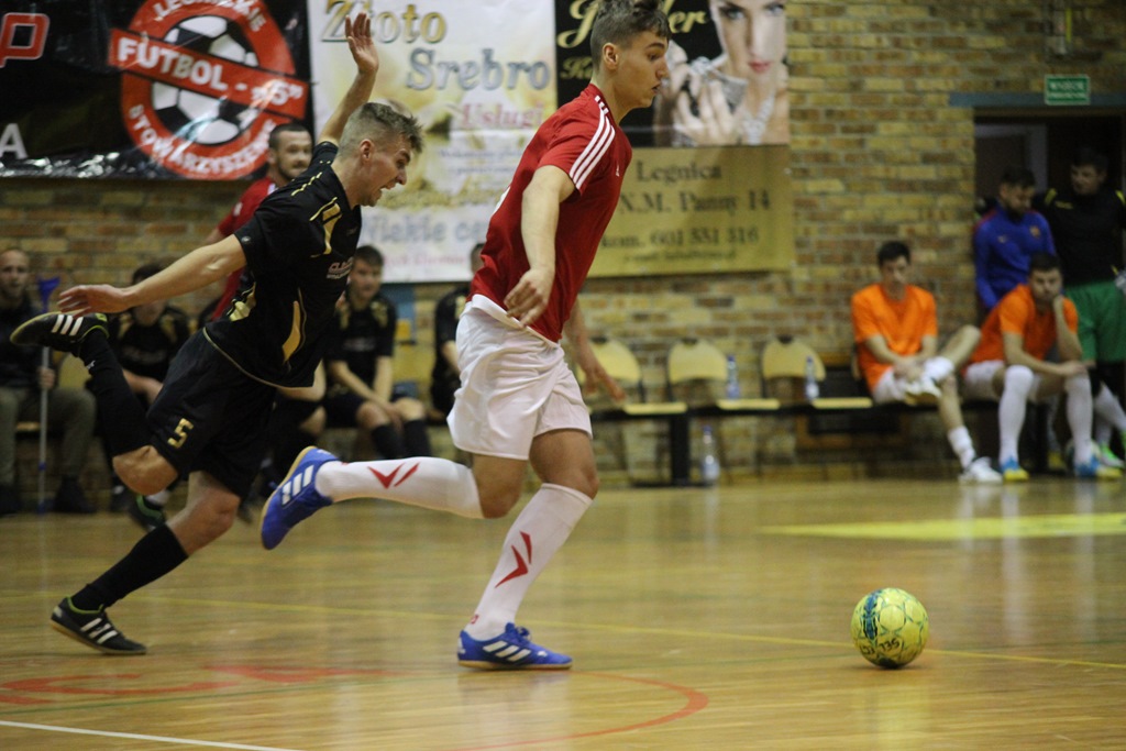 1. LLH: Auto-Elektryk z kompletem punktów na prowadzeniu