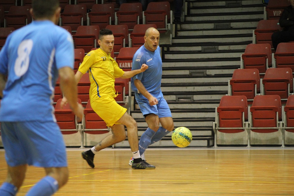 1. LLH: Auto-Elektryk z kompletem punktów na prowadzeniu