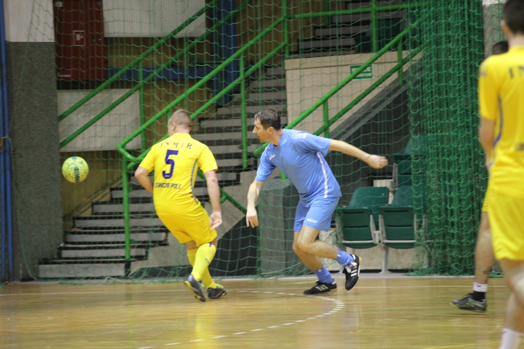 1. LLH: Auto-Elektryk z kompletem punktów na prowadzeniu