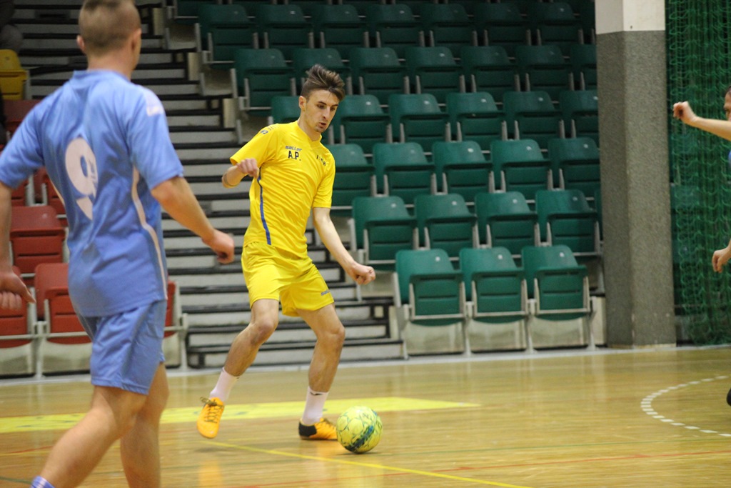 1. LLH: Auto-Elektryk z kompletem punktów na prowadzeniu