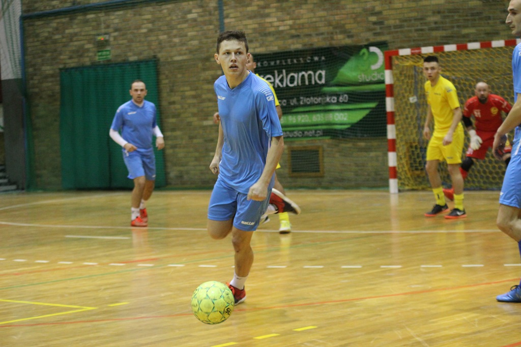 1. LLH: Auto-Elektryk z kompletem punktów na prowadzeniu