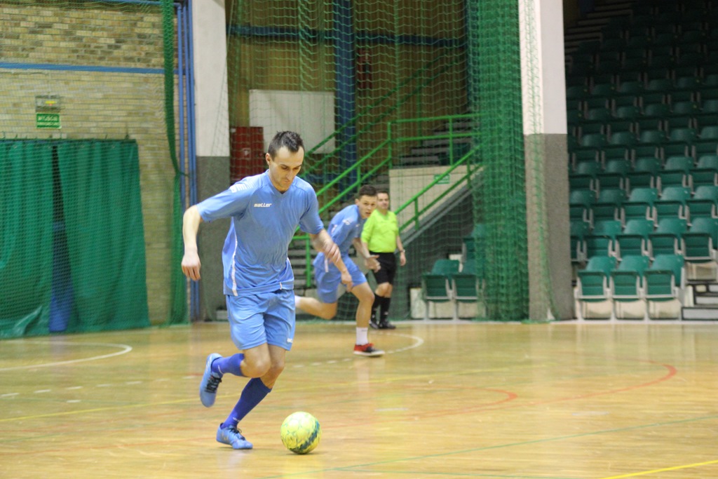 1. LLH: Auto-Elektryk z kompletem punktów na prowadzeniu